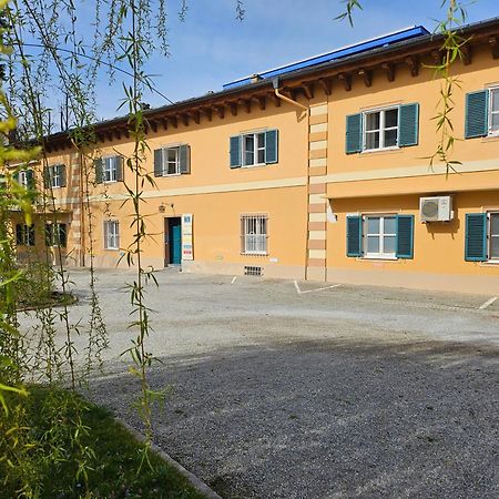 White Flat By Grazrentals With Cool Location & Free Parking Extérieur photo