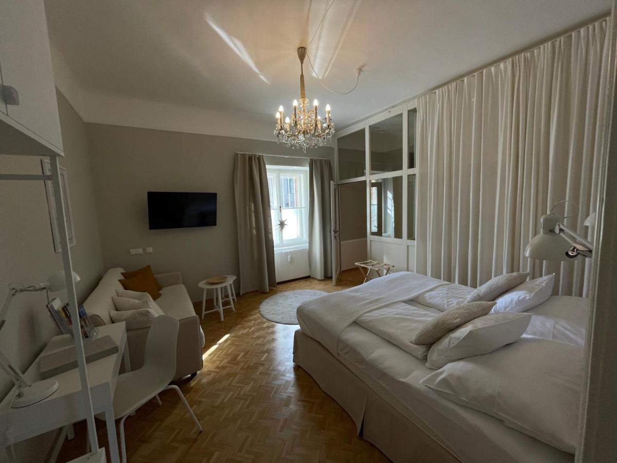 White Flat By Grazrentals With Cool Location & Free Parking Extérieur photo