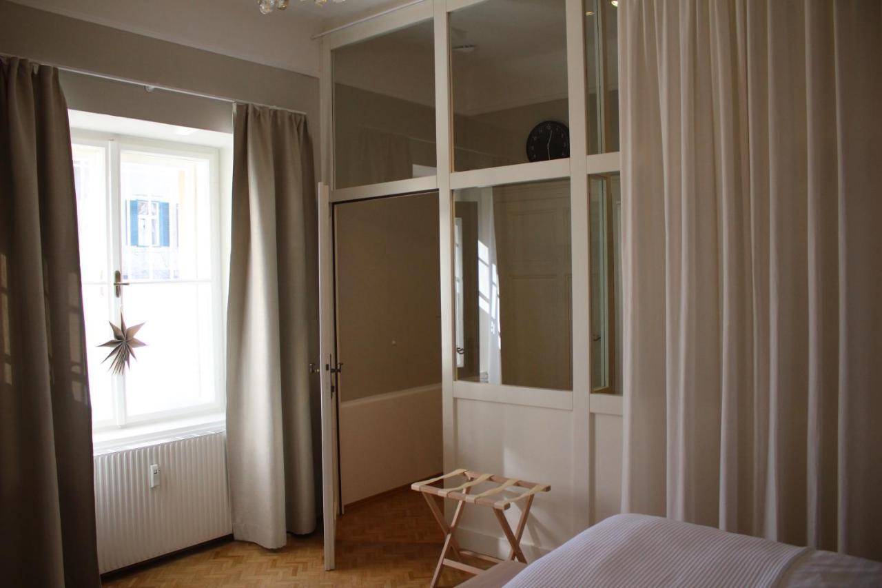 White Flat By Grazrentals With Cool Location & Free Parking Extérieur photo