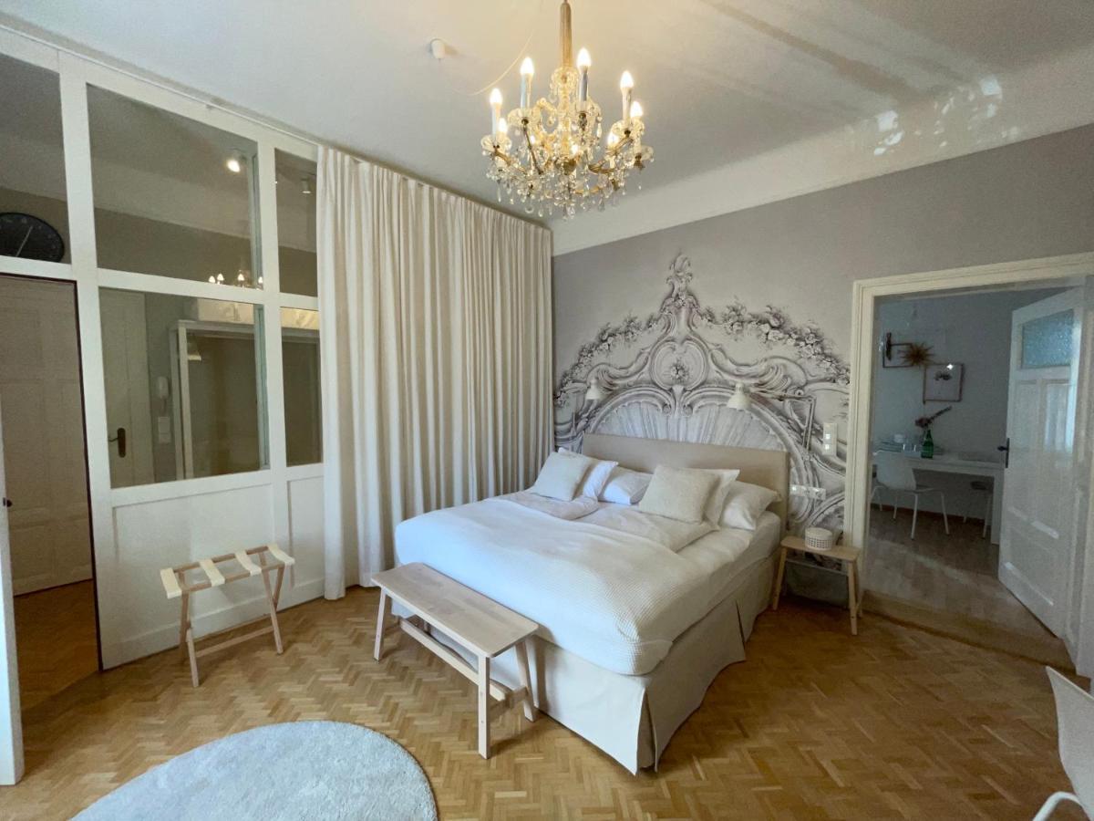 White Flat By Grazrentals With Cool Location & Free Parking Extérieur photo