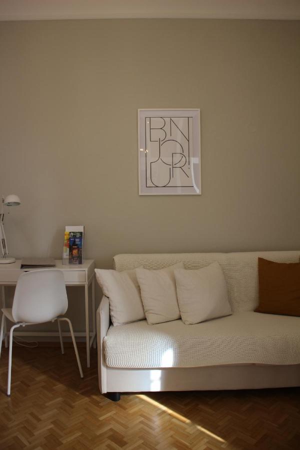 White Flat By Grazrentals With Cool Location & Free Parking Extérieur photo