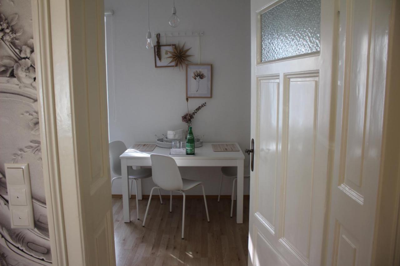White Flat By Grazrentals With Cool Location & Free Parking Extérieur photo
