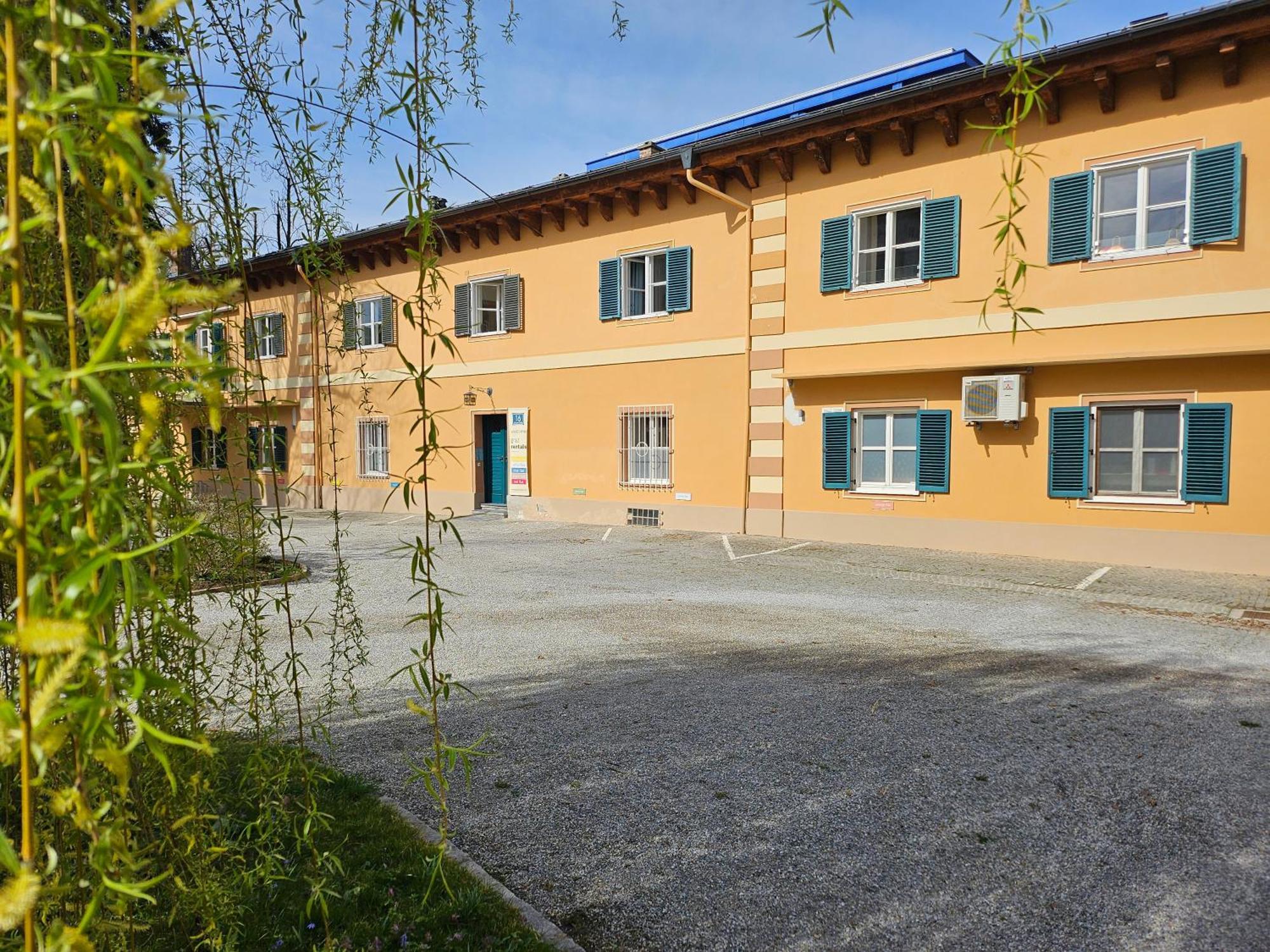 White Flat By Grazrentals With Cool Location & Free Parking Extérieur photo